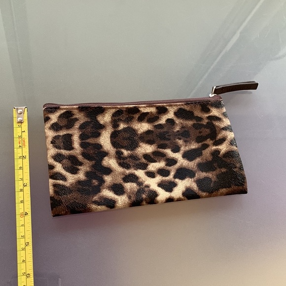 BNWT Laura Mercier Leopard Faux  Leather Limited Edition Makeup Cosmetic… - Picture 7 of 9